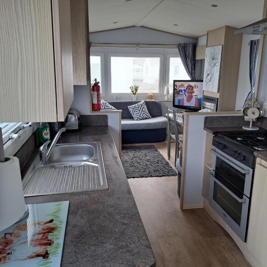Cj & Daisies Holiday Home Prestatyn Luaran gambar