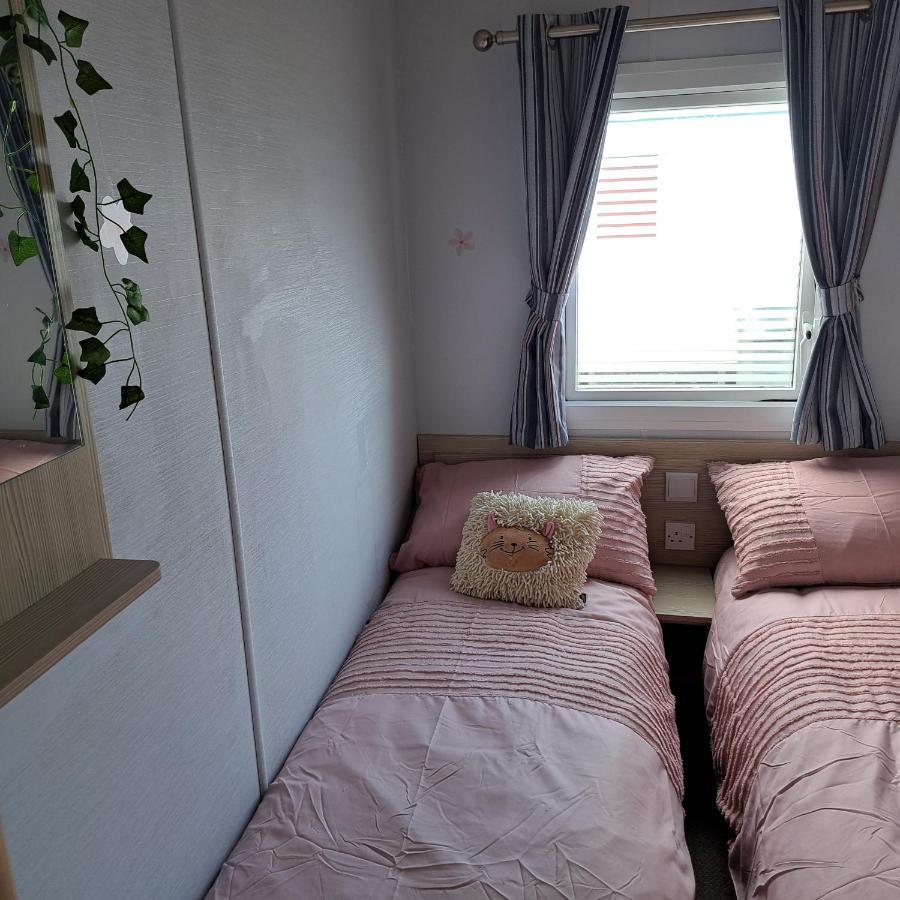 Cj & Daisies Holiday Home Prestatyn Luaran gambar